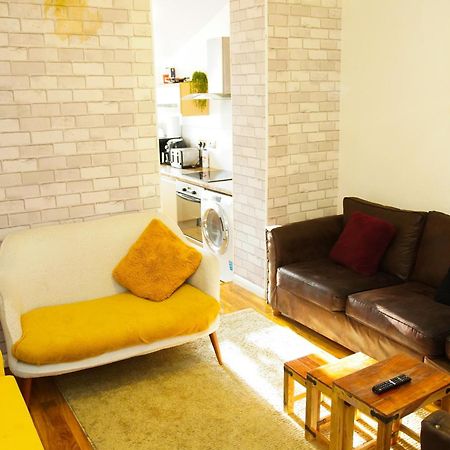 5 Bedroom House Near Cardiff City. Екстер'єр фото