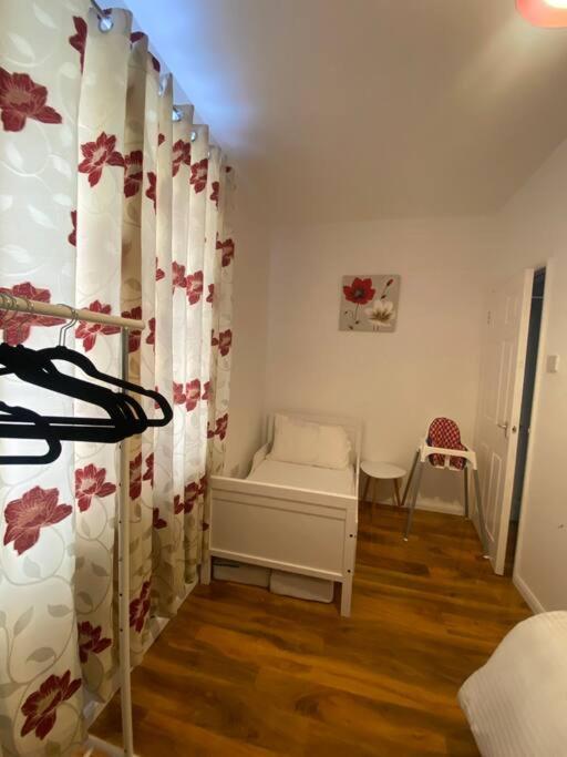 5 Bedroom House Near Cardiff City. Екстер'єр фото