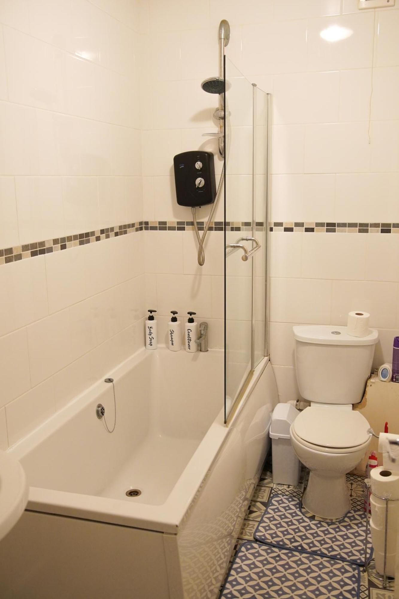 5 Bedroom House Near Cardiff City. Екстер'єр фото