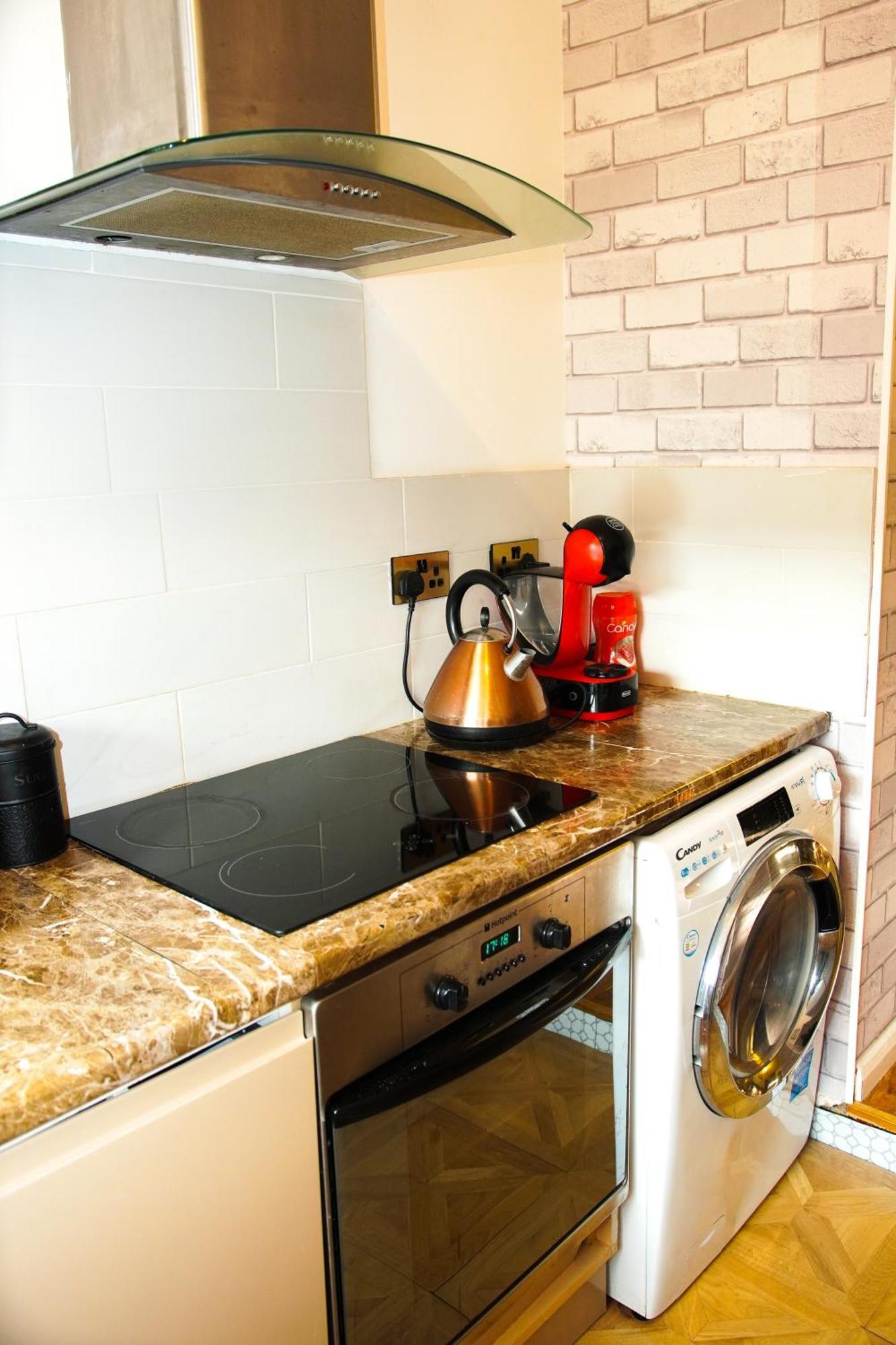 5 Bedroom House Near Cardiff City. Екстер'єр фото
